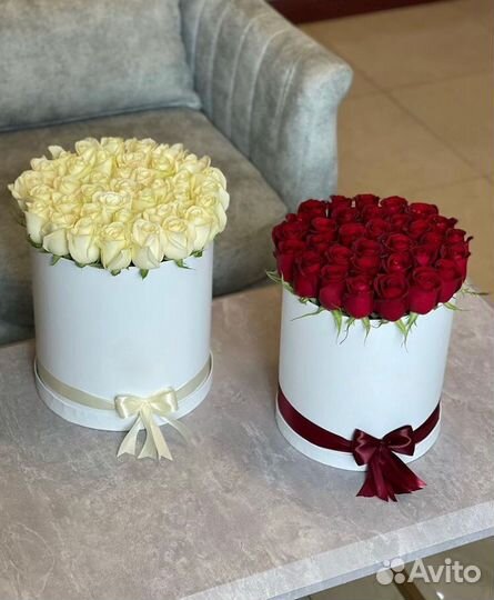 Красные и Белые Розы. Доставка Цветов