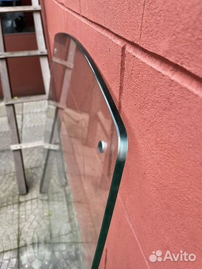 Стеклянная столешница