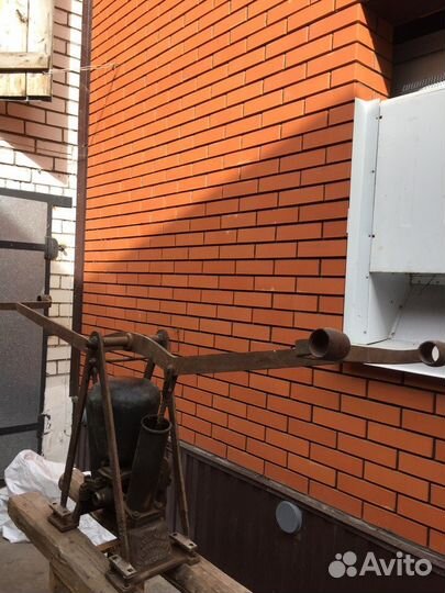 Насос Густавъ листъ