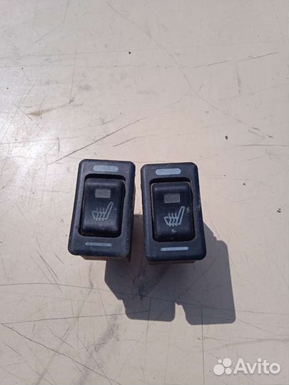 Кнопка обогрева сидений Nissan Terrano 2 Ниссан