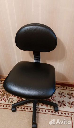 Компьютерное кресло