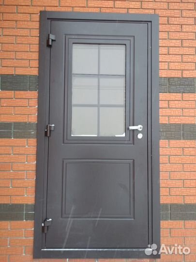 Теплая финская дверь для дома Север М12