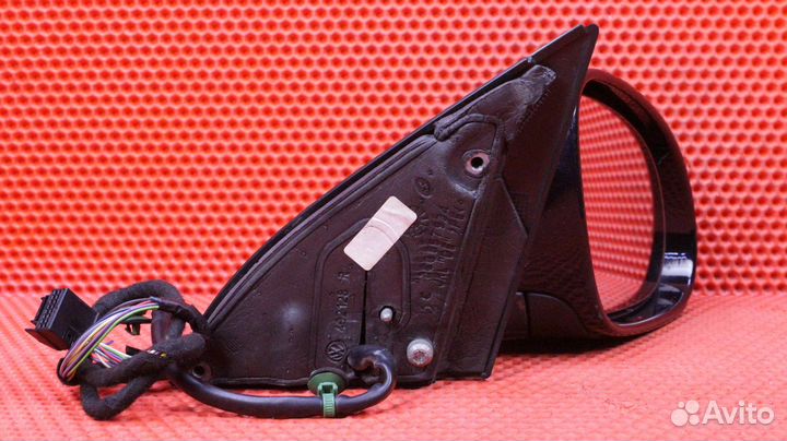 Зеркало заднего вида боковое правое Volkswagen Pas