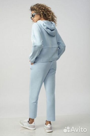 Костюм спортивный