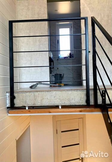 Лестничные перила кованные с монтажем