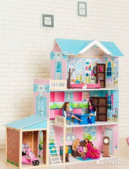 Большой кукольный домик деревянный с мебелью