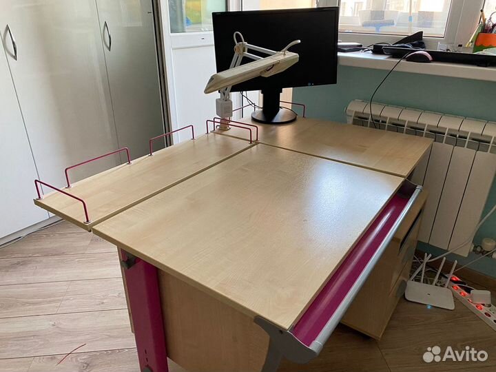 Растущая парта Дэми с тумбой