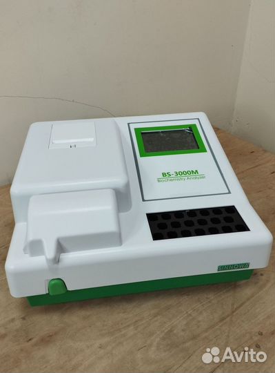 Биохимический полуавтоматический анализатор