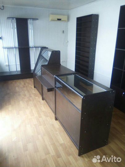 Демонстрационные и выставочные витрины