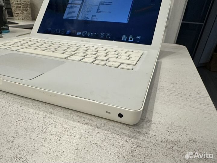 Ноутбук apple MacBook