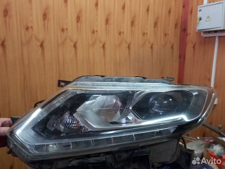 Фара передняя левая на ниссан X-Treil