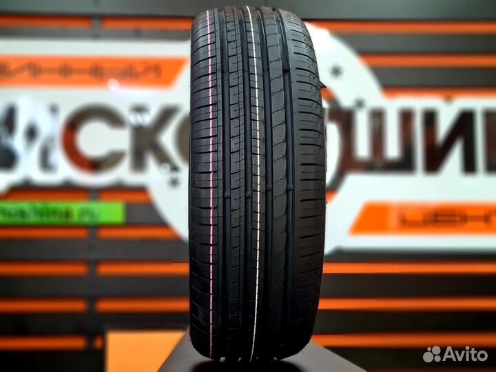Royal Black Royal Mile 205/55 R16