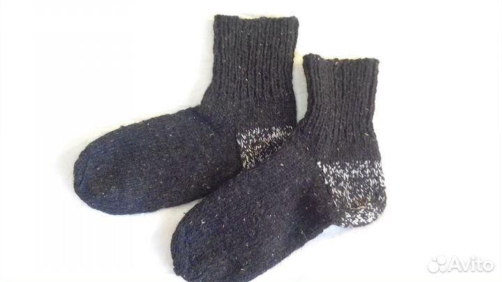 Носки и варежки шерстяные вязаные