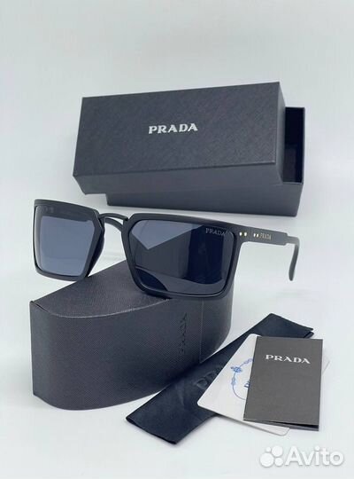 Солнцезащитные очки prada