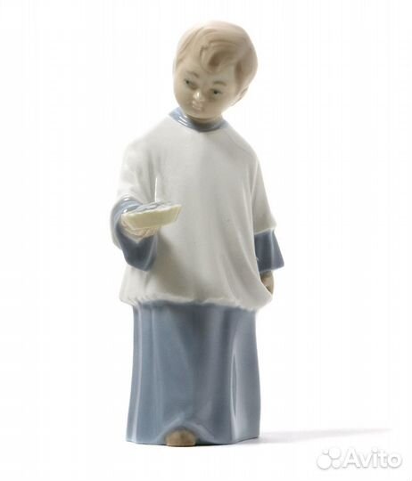 Фарфоровая фигура 
