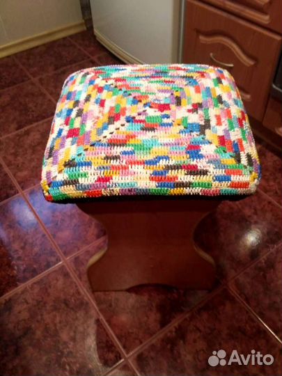 Чехол на табурет-пуфик