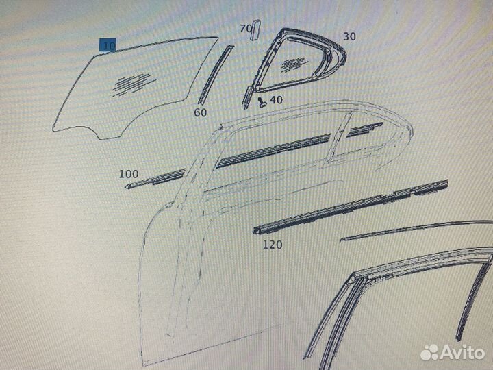 Стекло боковое заднее правое Mercedes W213