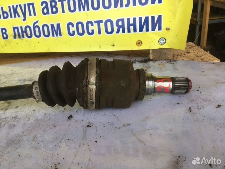 Привод передний левый Toyota Yaris