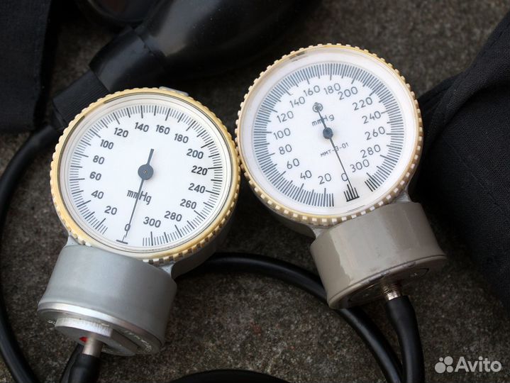 Три тонометра одним лотом. 90-е