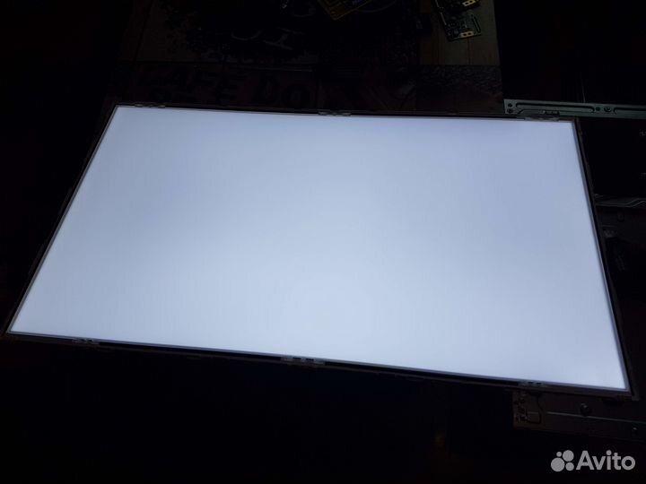 Samsung UE32ES6557U,UE40ES6547U разбитые матрицы