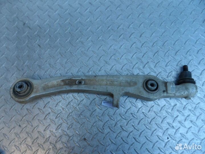 Рычаг передний левый нижний Audi A8 D3