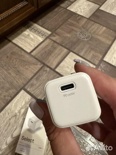 Зарядка на iPhone (адаптер )