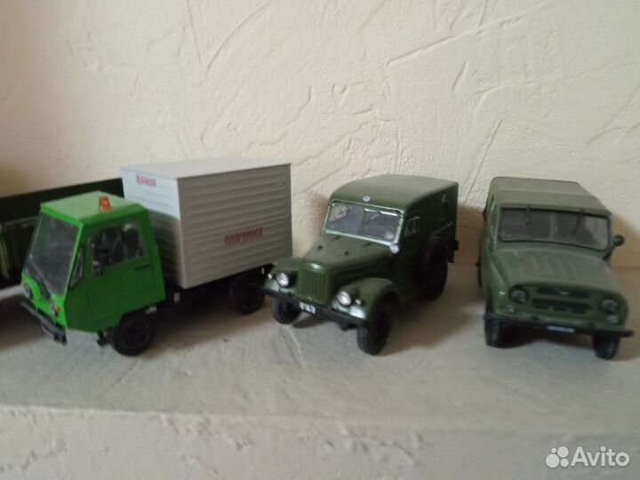 Модель автомобиля металл