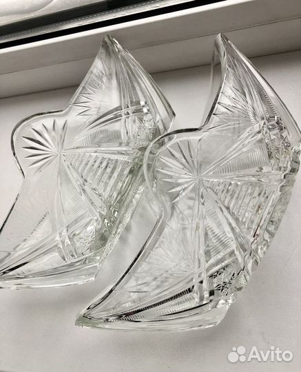 Красивые стеклянные ладьи (2шт) СССР