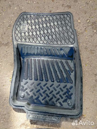 Резиновые коврики mitsubishi outlander XL