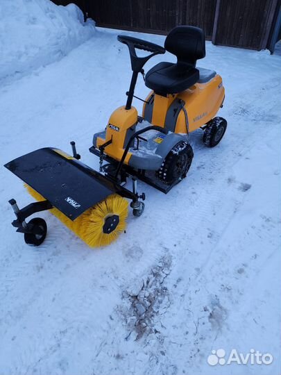 Райдер Stiga, Подметальная машина