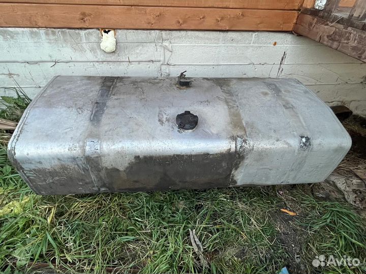 Топливный бак на Рено Магнум