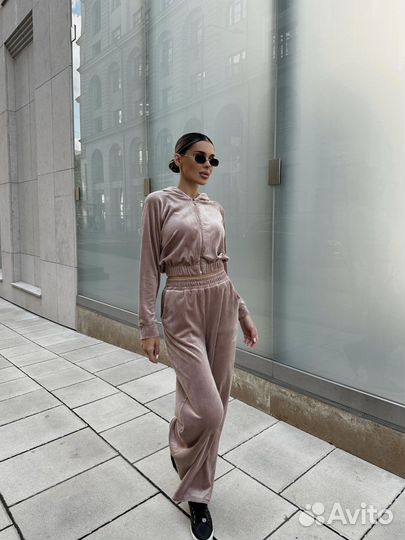 Костюм спортивный