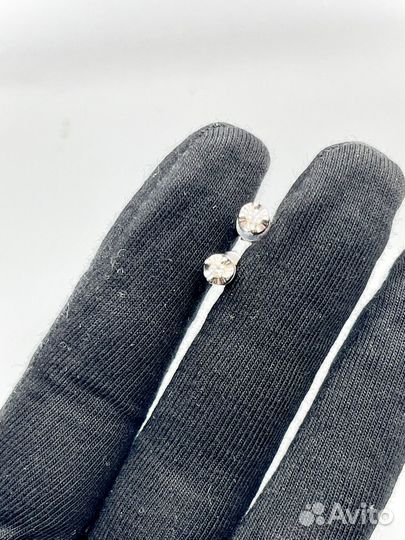 Золотые пуссеты с бриллиантами 585