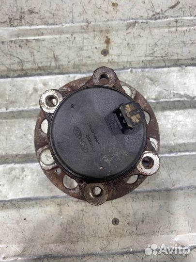 Ступица задняя левая Kia Optima 4 JF G4ND 2020