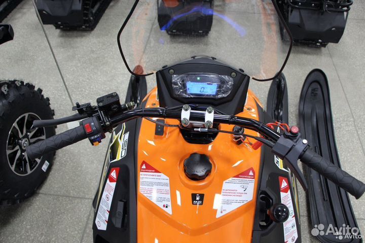 Снегоход Stels Капитан S200 Long витрина