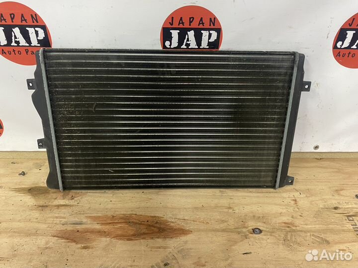 Радиатор охлаждения Audi A3 8P