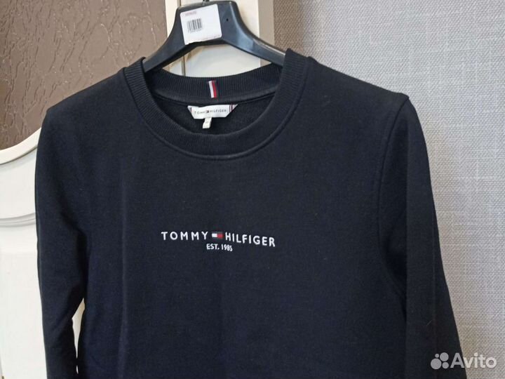 Tommy hilfiger свитшот