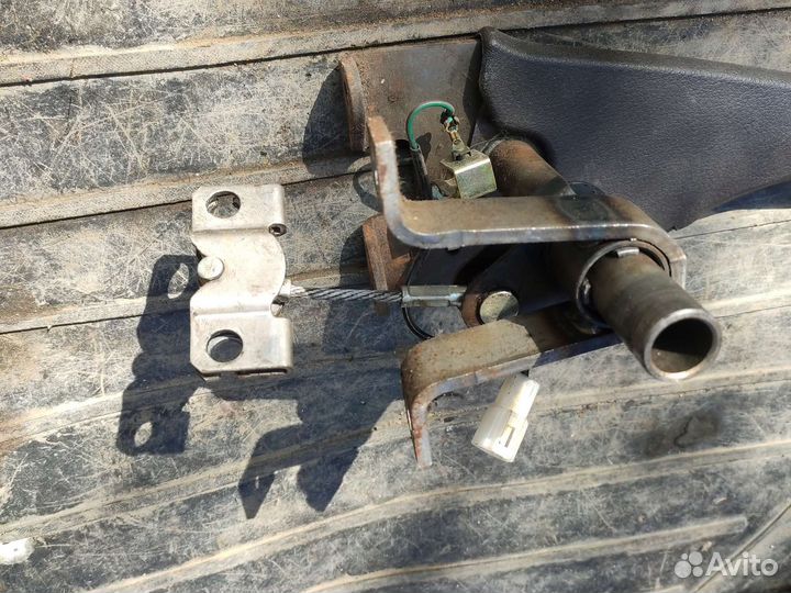 Ручка стояночного тормоза Митсубиси Галант 7