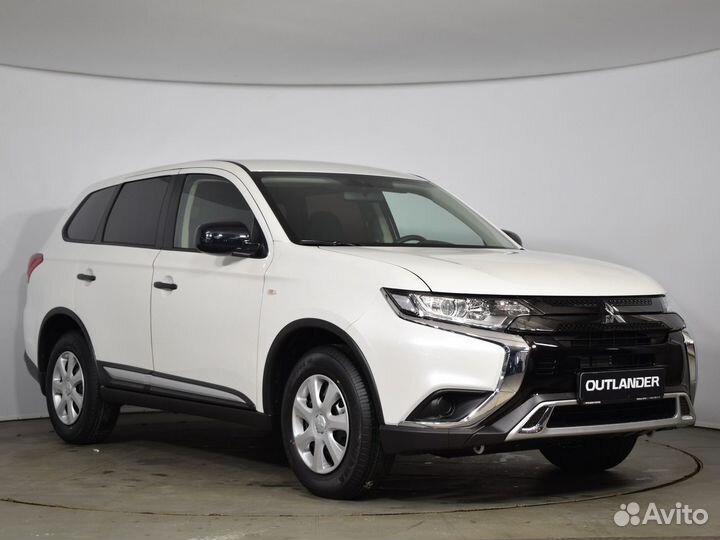 Mitsubishi Outlander 2.0 CVT, 2022