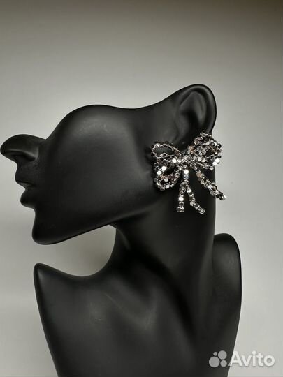 Серьги бантики тренд