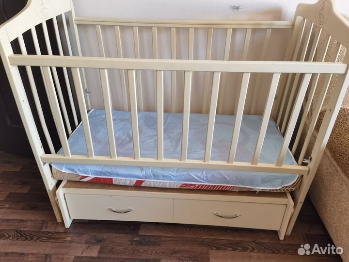 Продаётся кроватка детская