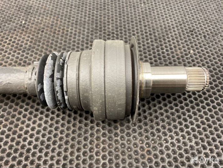 Привод задний Mercedes-Benz C-Class C204 271.820