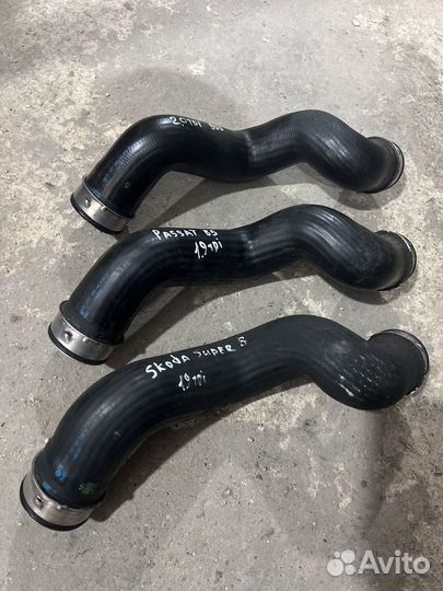 Патрубок интеркулера VW Passat B5 Skoda Super B