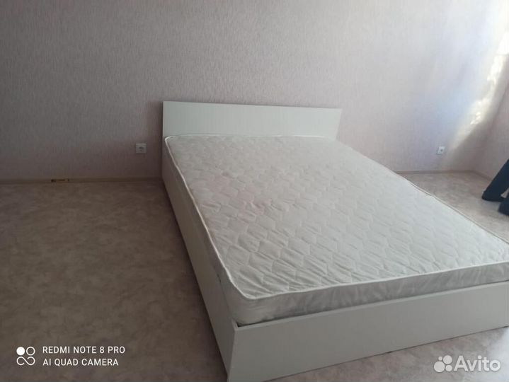 Кровать двуспальная