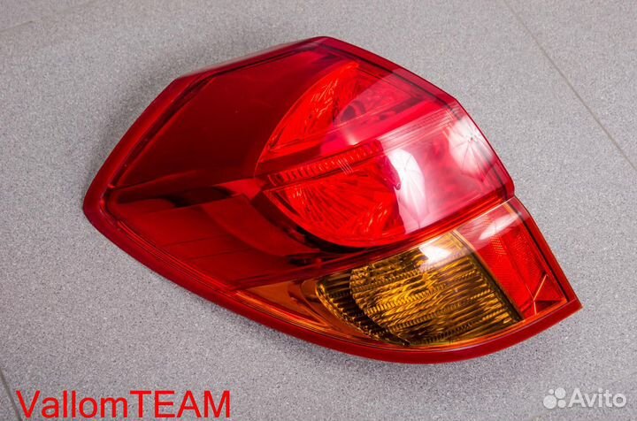 Лот UP613594 Оригинальная оптика Subaru Legacy BP5