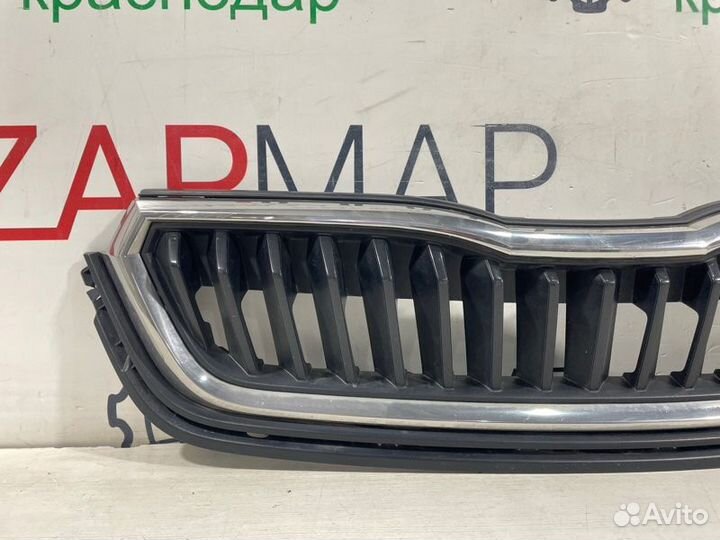 Решетка радиатора передняя Skoda Rapid 2 NA2