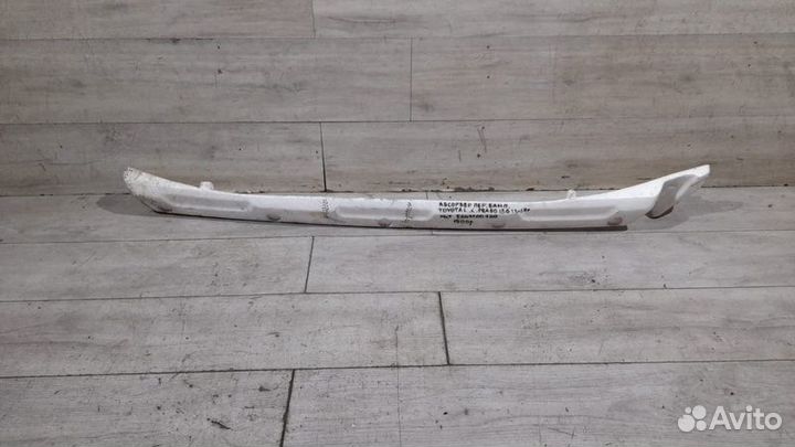 Абсорбер переднего бампера передний Toyota Land