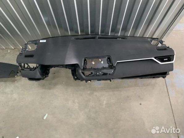 Торпедо с подушкой Тойота Рав 4 ха50