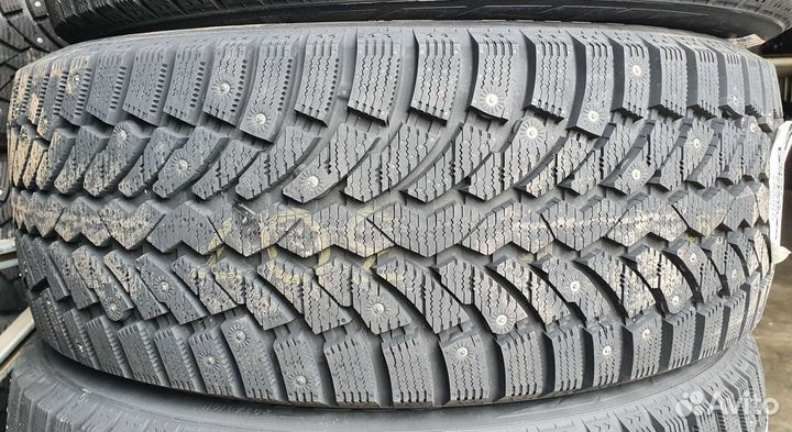 Pirelli Formula Ice 235/65 R17 108T
