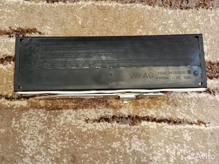 Новая подушка безопасности колен Skoda Octavia A8